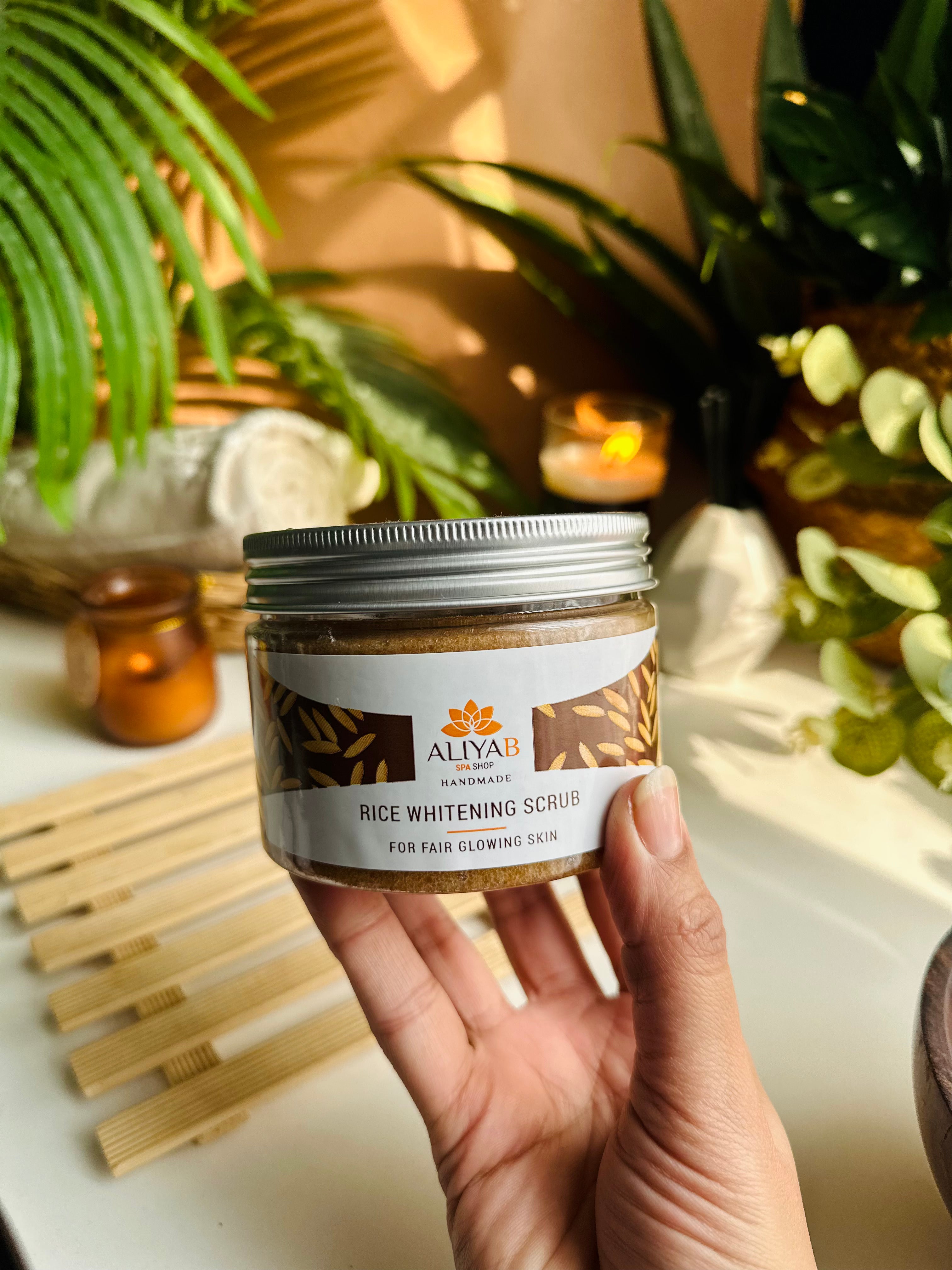 Rice Whitening Scrub for Hydration (300g)